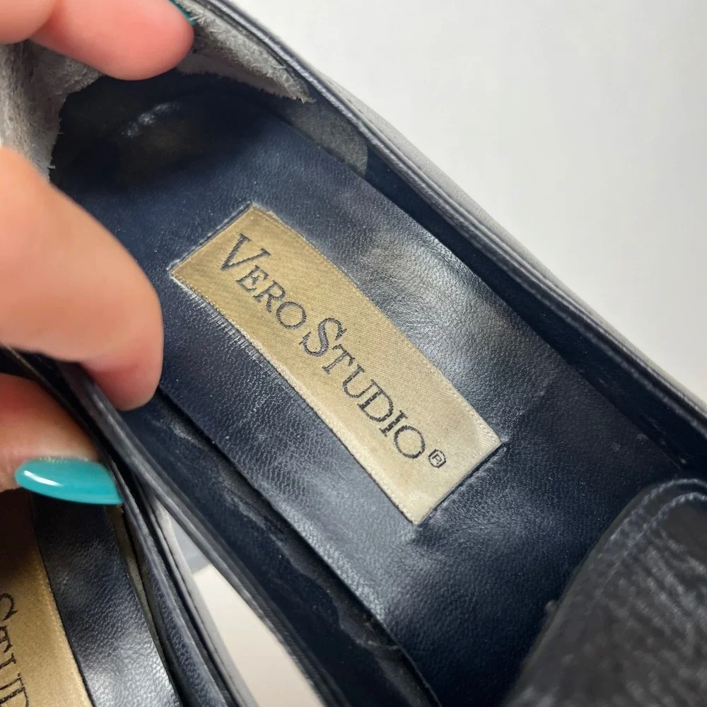 Vero Studio Womens Navy‎ Blue Leather Square Toe Block Heel Loafers Size 7.5 M